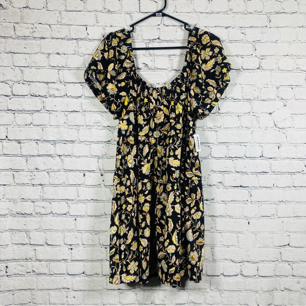 Old Navy Women’s Floral Black and Yellow Mini Dress‎ size L